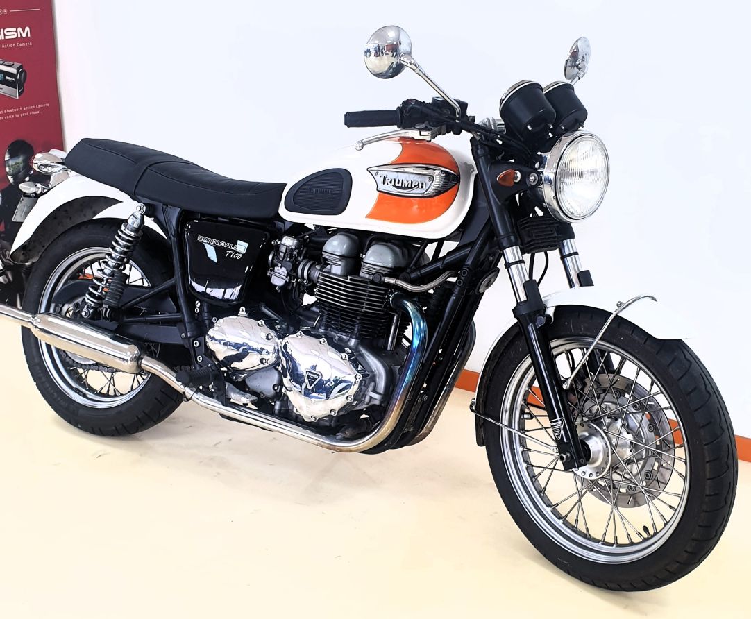 TRIUMPH BONNEVILLE T100 - 2005 - 33 522 KMS 