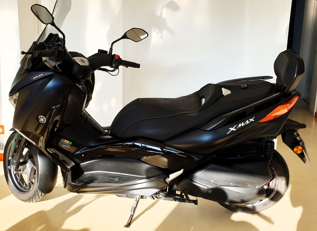 YAMAHA XMAX 300 IRON MAX 2019