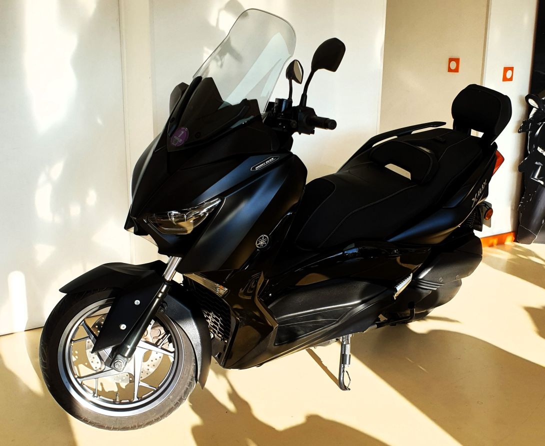 YAMAHA XMAX 300 IRON MAX 2019