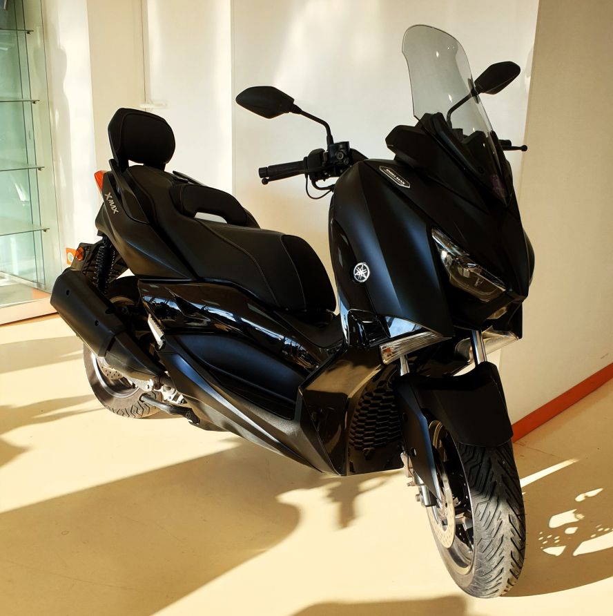 YAMAHA XMAX 300 IRON MAX 2019