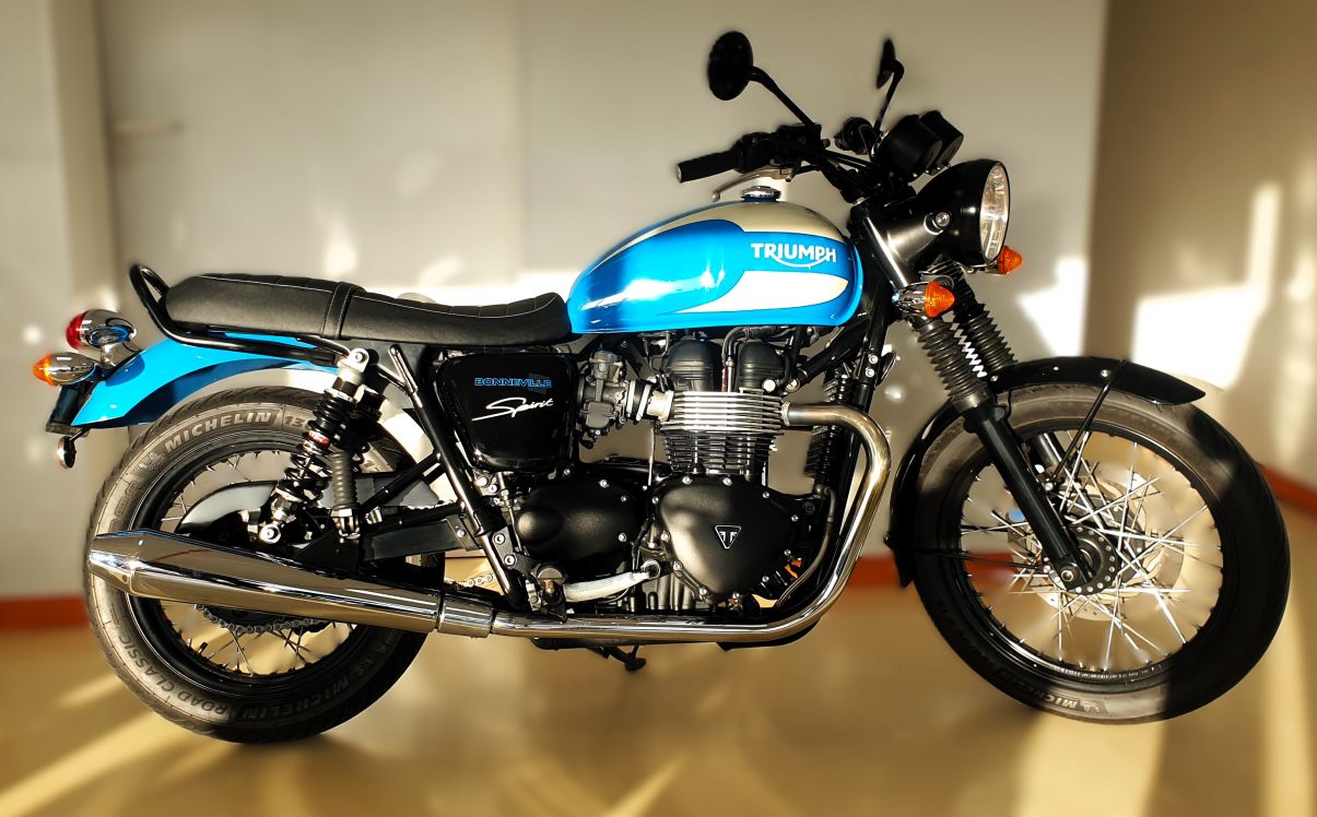 TRIUMPH BONNEVILLE SPIRIT - 2015 - 27 405 KMS 